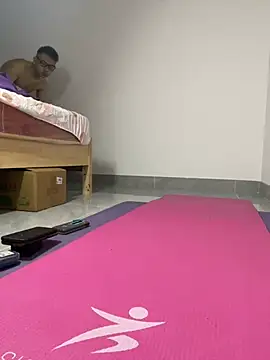 lixiaoshuai8 online show from 13, 3, 2025