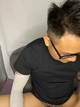 Snapshot of lixiaoshuai8 chatting on 2, 4, 2026 lixiaoshuai8 online show from 2, 4, 2026