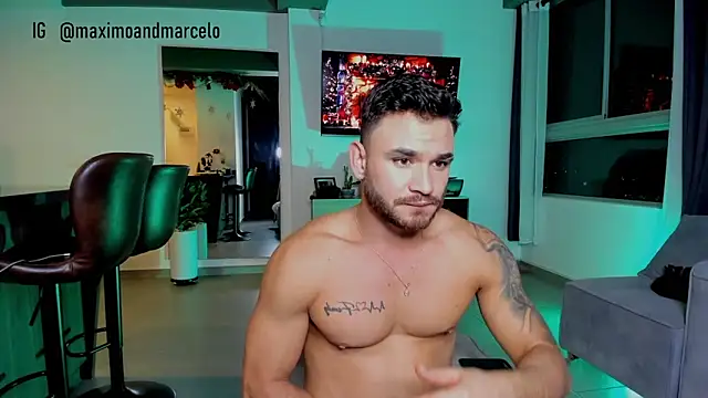 Maximo Marcelo online show from 31, 12, 2024