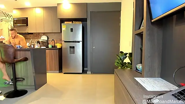 Maximo Marcelo online show from 14, 3, 2025