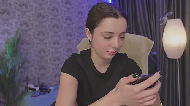 DinaCandy online show from 4, 1, 2025