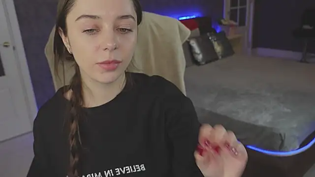 DinaCandy online show from 17, 2, 2025