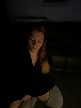 Stoner BarbieXX online show from 16, 11, 2025