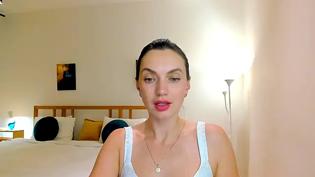 LovelyeeMia online show from 12, 12, 2024