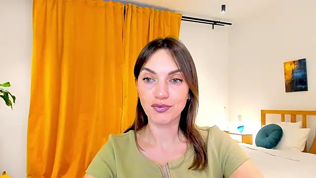 LovelyeeMia online show from 13, 12, 2024