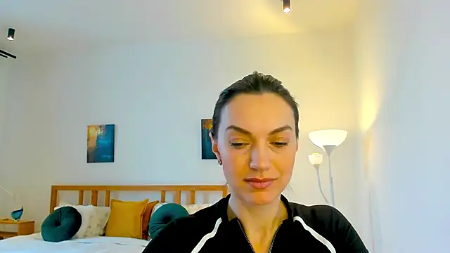 LovelyeeMia online show from 16, 12, 2024