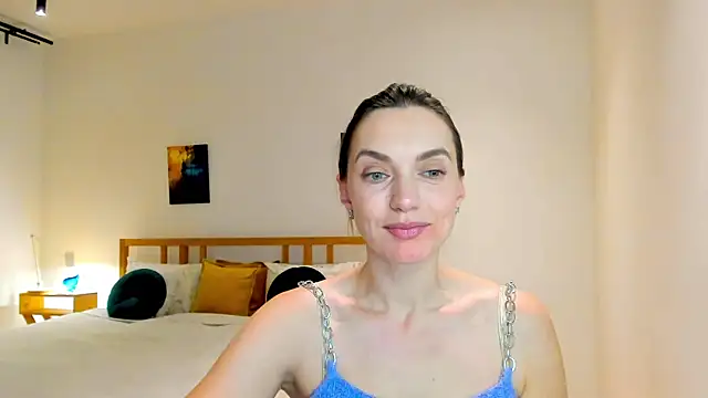 LovelyeeMia online show from 17, 12, 2024