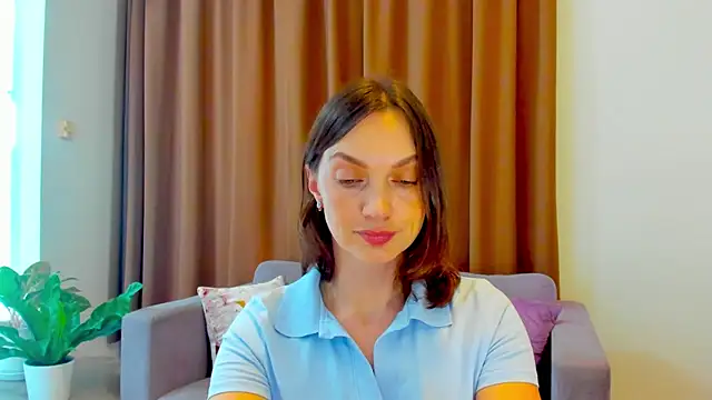 LovelyeeMia online show from 13, 11, 2025