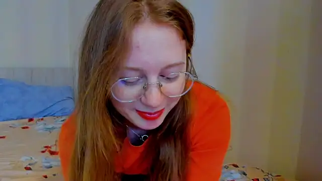 Snapshot of Fire_Luna chatting on 5, 1, 2025 Fire Luna online show from 5, 1, 2025