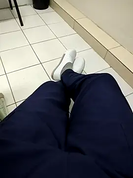 gatmoreno1 online show from 7, 10, 2025