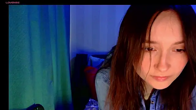 Snapshot of LilyXSky chatting on 7, 10, 2025 LilyXSky online show from 7, 10, 2025