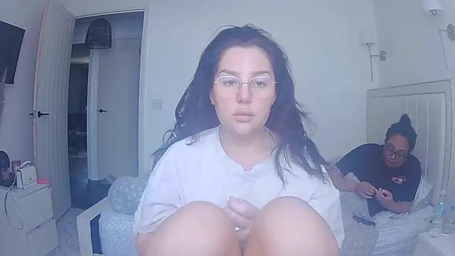 vanilla chocolate23 online show from 14, 4, 2026