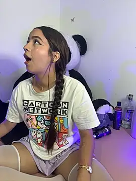 Snapshot of IamSteph13 chatting on 19, 10, 2025 IamSteph13 online show from 19, 10, 2025