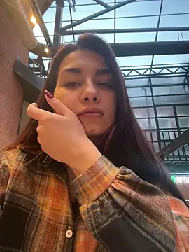 Swee Alicee online show from 12, 5, 2026