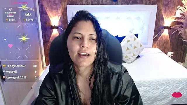 Snapshot of dulce__love69 chatting on 29, 12, 2024 dulce love69 online show from 29, 12, 2024