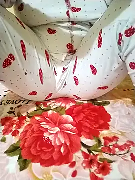 Snapshot of 3ahhd chatting on 6, 4, 2026 3ahhd online show from 6, 4, 2026