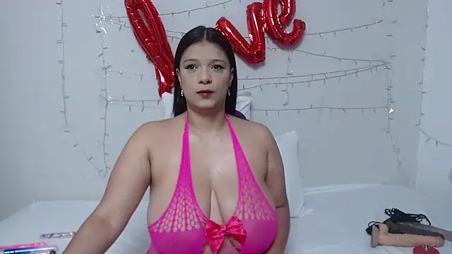 Nicol Love0 online show from 27, 2, 2025