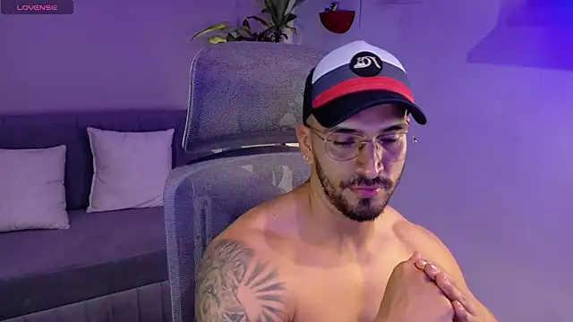 Snapshot of tony_muscle chatting on 9, 7, 2026 tony muscle online show from 9, 7, 2026