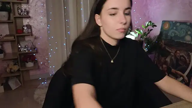 AuroraAksnesss online show from 3, 12, 2024