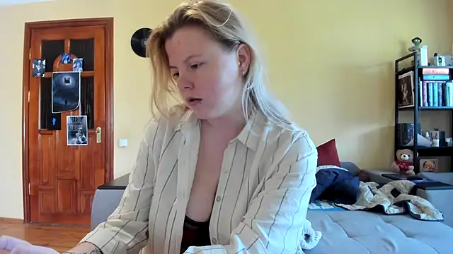 Snapshot of LillyDepp chatting on 23, 4, 2026 LillyDepp online show from 23, 4, 2026