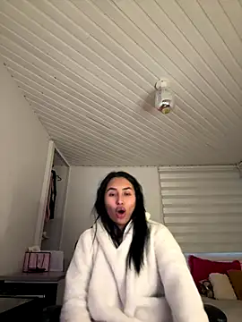 Anily Lovely online show from 8, 9, 2025