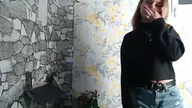 Alissa Joli online show from 6, 12, 2024