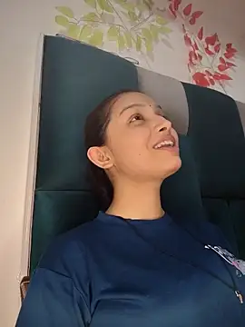 Snapshot of Aleena_Rai chatting on 8, 9, 2025 Aleena Rai online show from 8, 9, 2025