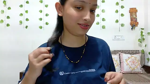 Snapshot of Aleena_Rai chatting on 30, 10, 2025 Aleena Rai online show from 30, 10, 2025