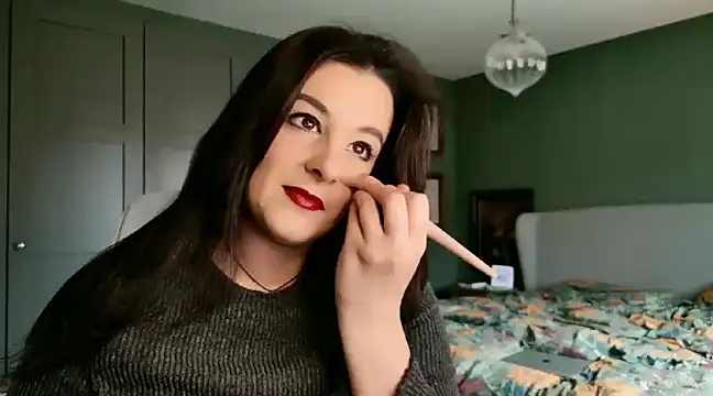 flatwhite0 online show from 19, 2, 2025