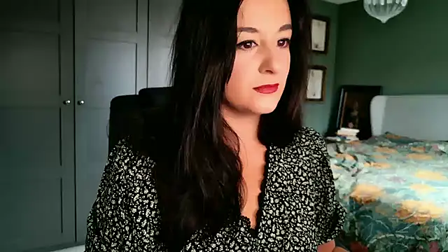 flatwhite0 online show from 17, 9, 2025