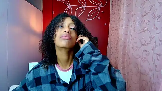 Zia Green online show from 22, 2, 2025