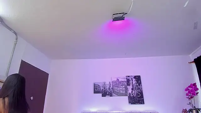 Amy Kiitty  online show from 4, 4, 2026