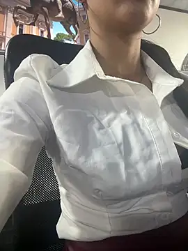 Amy Kiitty  online show from 11, 5, 2026