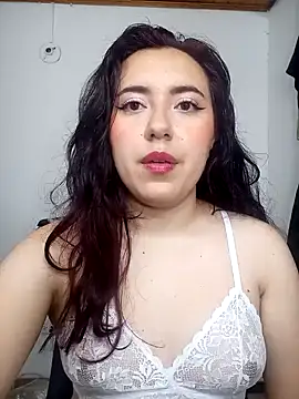 Emi chik online show from 5, 1, 2025