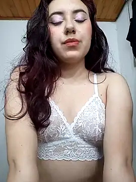 Emi chik online show from 12, 1, 2025