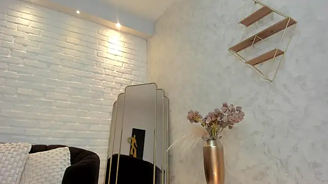 KatieNolan 1 online show from 9, 2, 2025