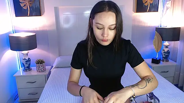 Ivyy Crystal online show from 12, 3, 2026