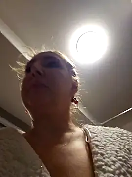 Snapshot of MariaRichi_ chatting on 22, 2, 2025 MariaRichi online show from 22, 2, 2025