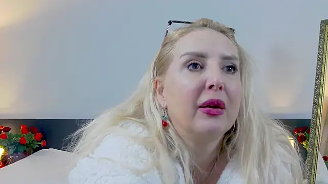 Snapshot of MariaRichi_ chatting on 22, 2, 2025 MariaRichi online show from 22, 2, 2025