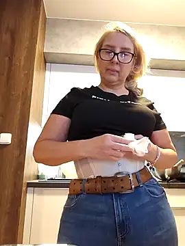 Snapshot of MariaRichi_ chatting on 1, 3, 2025 MariaRichi online show from 1, 3, 2025