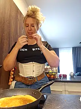 Snapshot of MariaRichi_ chatting on 1, 3, 2025 MariaRichi online show from 1, 3, 2025