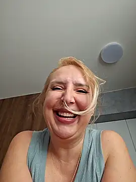 Snapshot of MariaRichi_ chatting on 6, 3, 2025 MariaRichi online show from 6, 3, 2025