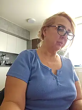 Snapshot of MariaRichi_ chatting on 12, 3, 2025 MariaRichi online show from 12, 3, 2025