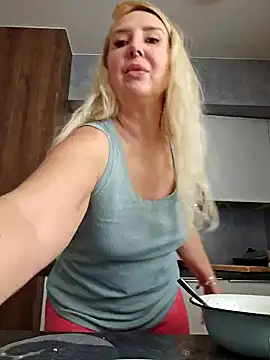 Snapshot of MariaRichi_ chatting on 19, 3, 2025 MariaRichi online show from 19, 3, 2025