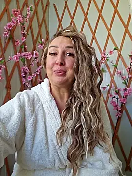 Snapshot of MariaRichi_ chatting on 11, 9, 2025 MariaRichi online show from 11, 9, 2025