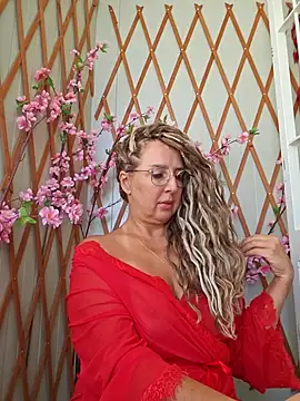 Snapshot of MariaRichi_ chatting on 21, 9, 2025 MariaRichi online show from 21, 9, 2025