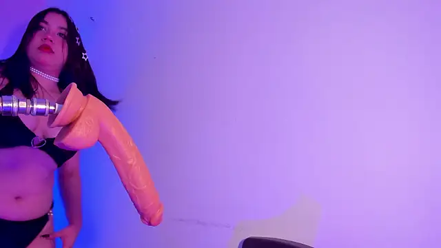 emma smile online show from 20, 6, 2026
