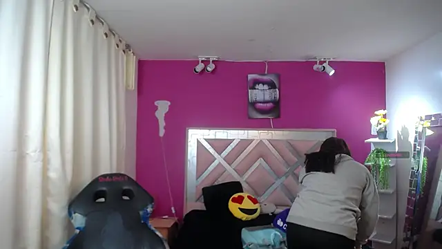 Snapshot of Naiara_Sex_ chatting on 27, 12, 2024 Naiara Sex  online show from 27, 12, 2024
