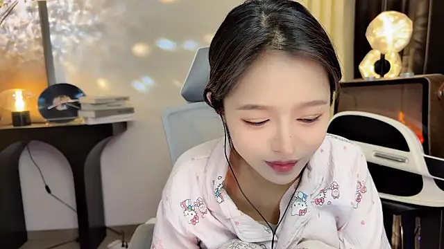 xiaodaibabyy online show from 19, 2, 2025