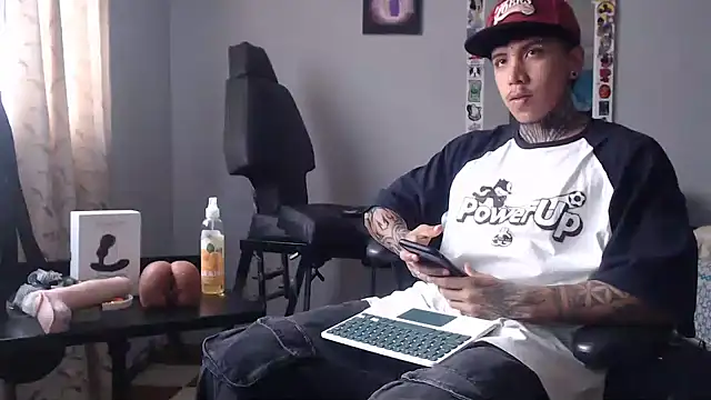 Nickhot0609 online show from 12, 1, 2025